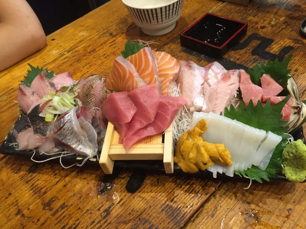 西武新宿で魚を食べるならここ 酒と刺身が合うタカマル鮮魚店 はぐれメタルはにげだした